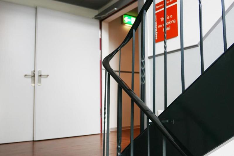 Easyhotel Zurich City Centre image