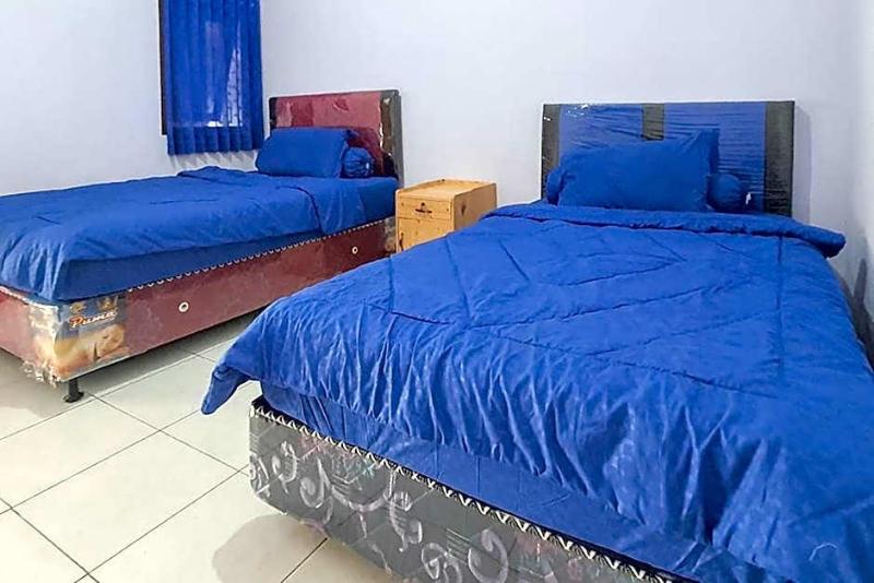 Angrumba Family Homestay Near Rsud Caruban image