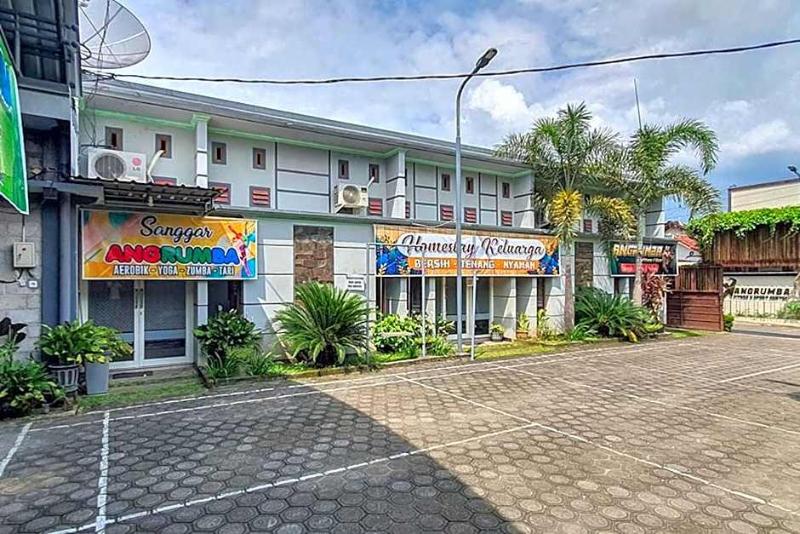 Angrumba Family Homestay Near Rsud Caruban image
