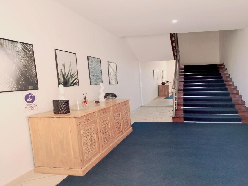 La Promenade Rooms & Suites image