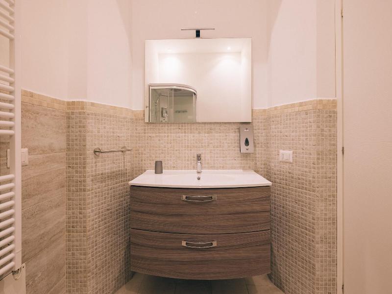 La Promenade Rooms & Suites image