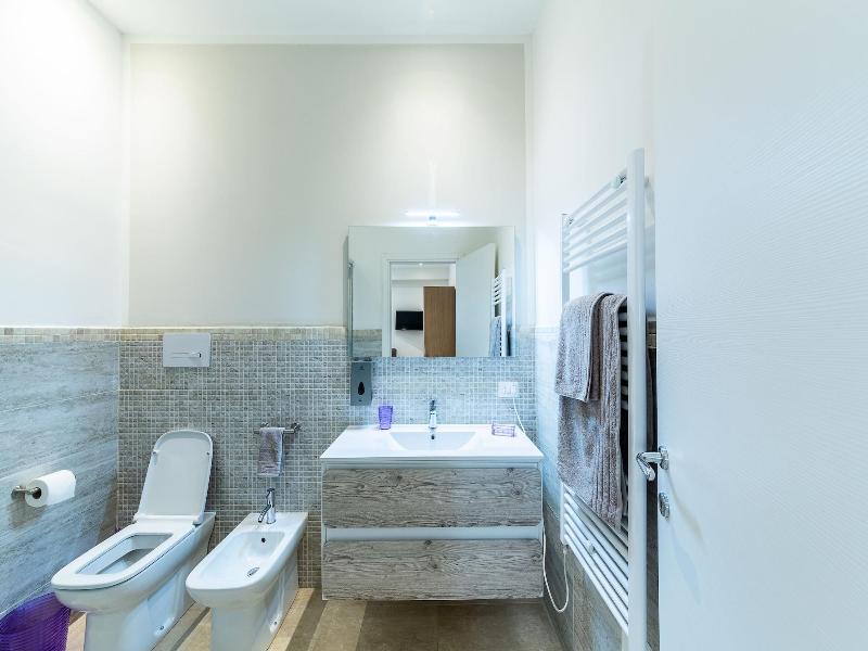 La Promenade Rooms & Suites image