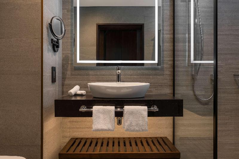 Radisson Blu Mosi-oa-tunya Livingstone Resort image
