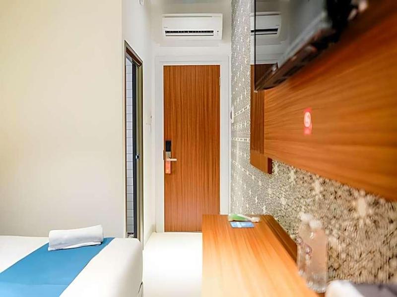 Sans Hotel Roxy Jakarta image