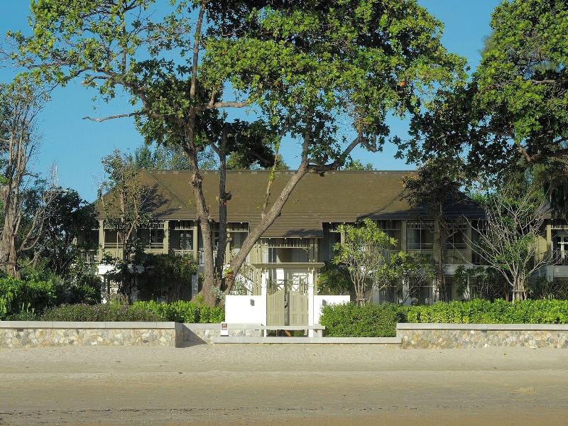 Charras Bhawan Hotel And Residences  image