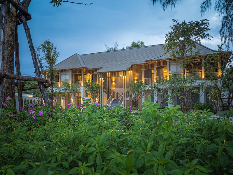 Charras Bhawan Hotel And Residences  image