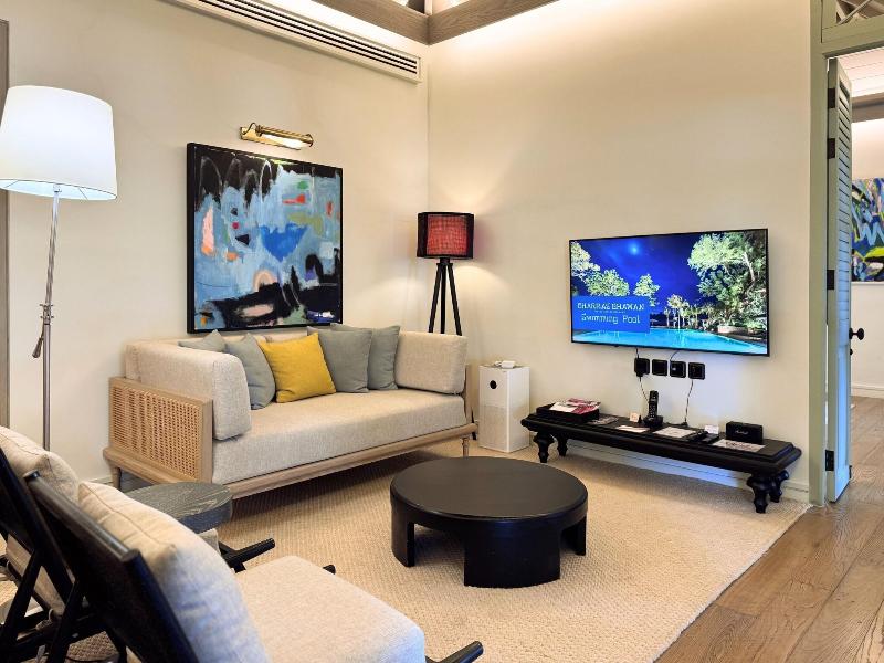 Charras Bhawan Hotel And Residences  image