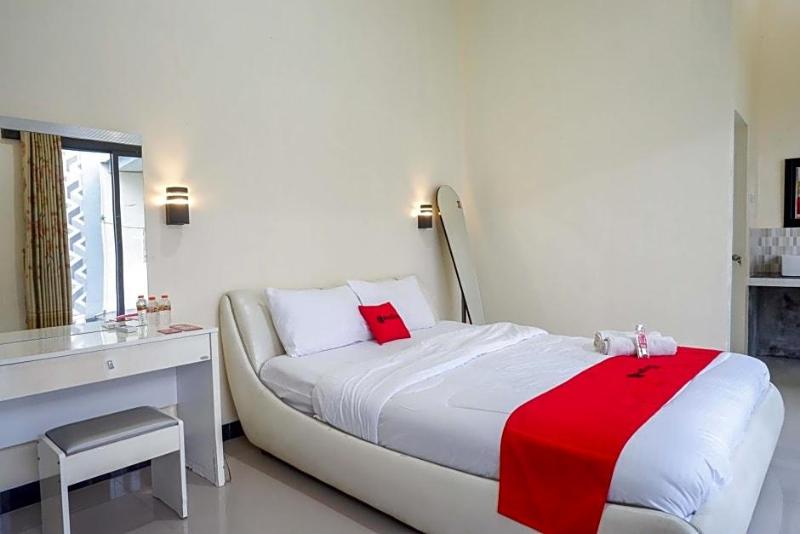 Reddoorz Syariah Near Pasar Godong Grobogan image