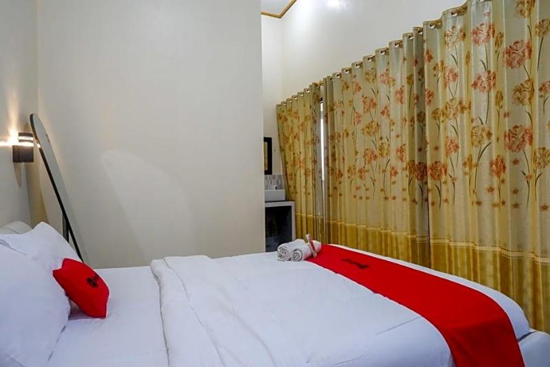 Reddoorz Syariah Near Pasar Godong Grobogan image