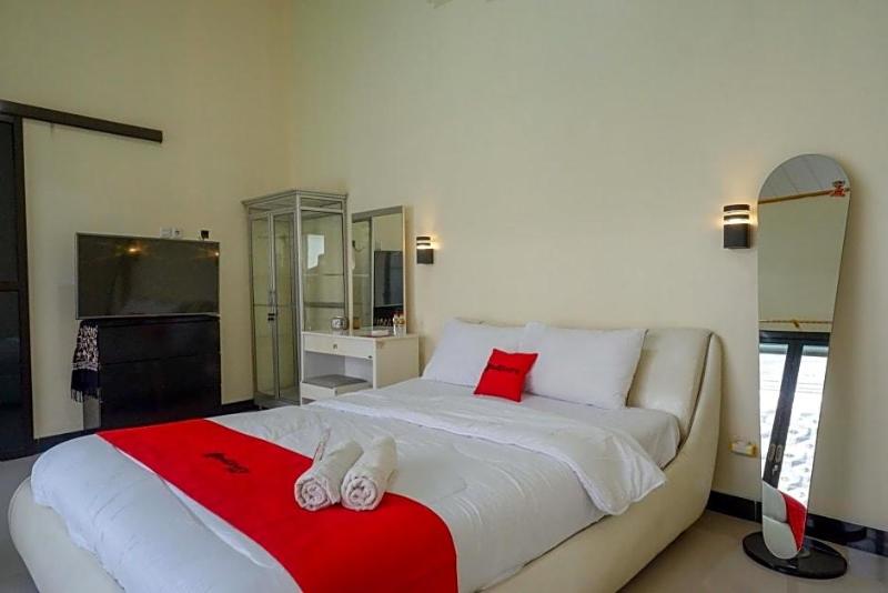 Reddoorz Syariah Near Pasar Godong Grobogan image