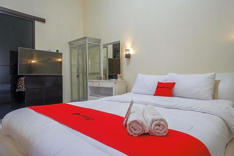 Reddoorz Syariah Near Pasar Godong Grobogan image