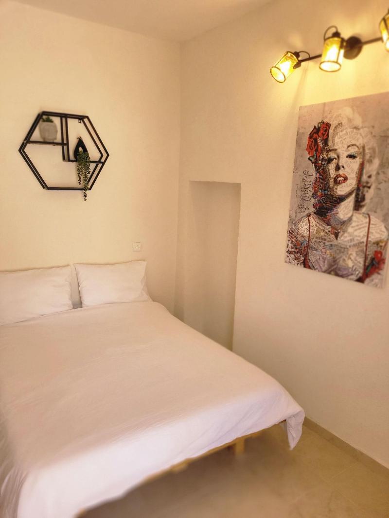 Maya Guest House - German Colony and Bahai Gardens image