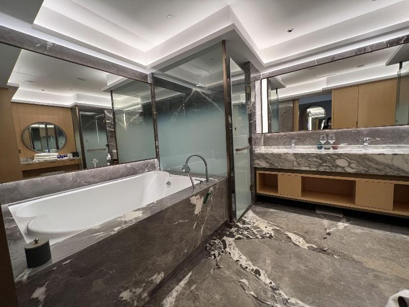 Wyndham Grand Zhaoqing Downtown image