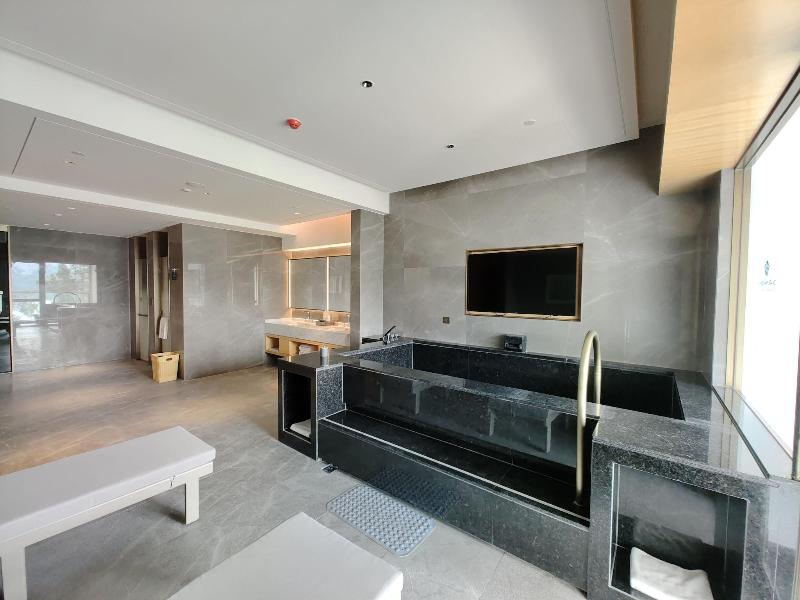 Wyndham Grand Zhaoqing Downtown image