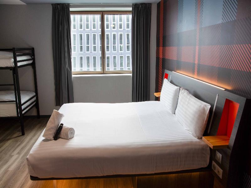 easyHotel Paris North Aubervilliers image