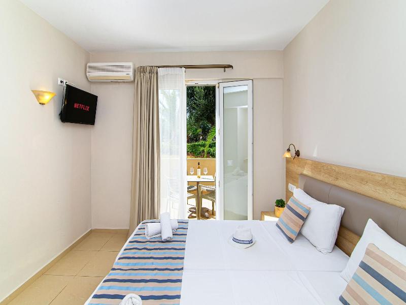 Theo Star Beach Hotel image
