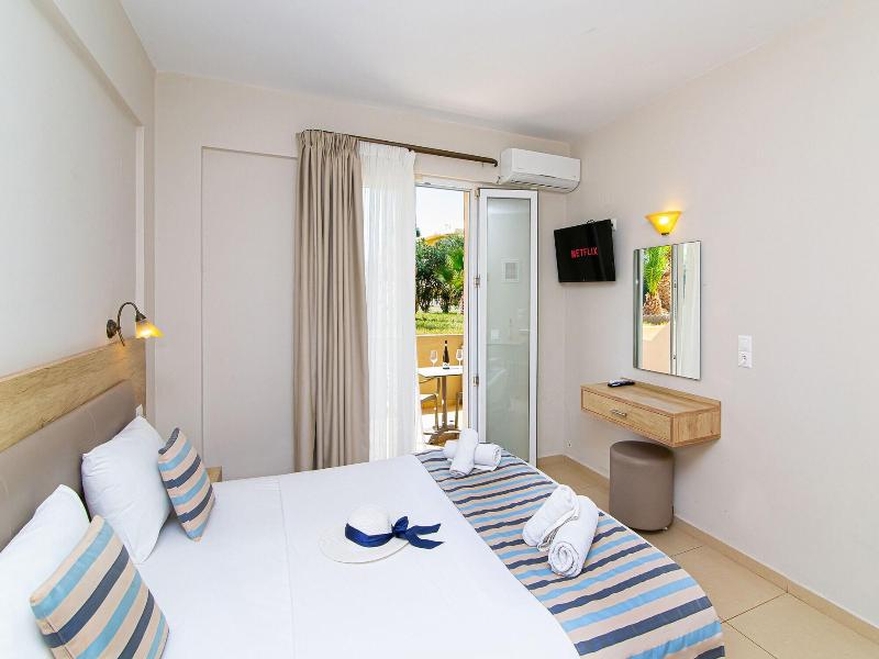 Theo Star Beach Hotel image