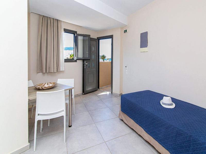 Theo Star Beach Hotel image