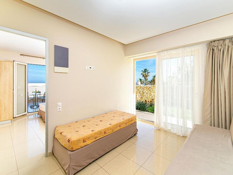Theo Star Beach Hotel image