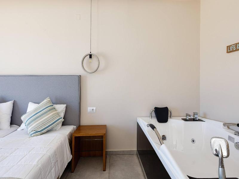 Theo Star Beach Hotel image