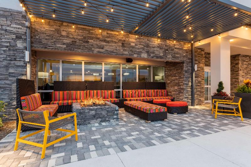Home2 Suites by Hilton Vero Beach I-95 image