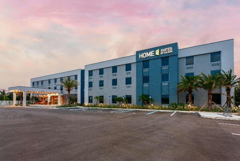 Home2 Suites by Hilton Vero Beach I-95 image