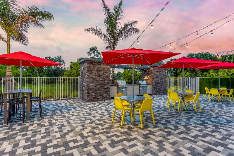 Home2 Suites by Hilton Vero Beach I-95 image