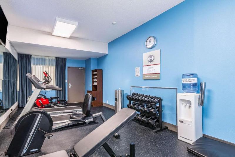 Lake Norman Inn And Suites image