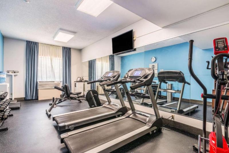 Lake Norman Inn And Suites image