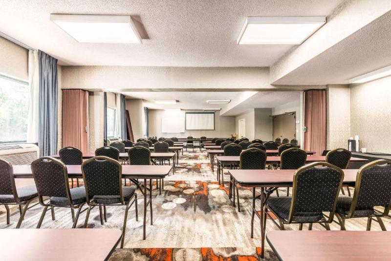 Lake Norman Inn And Suites image
