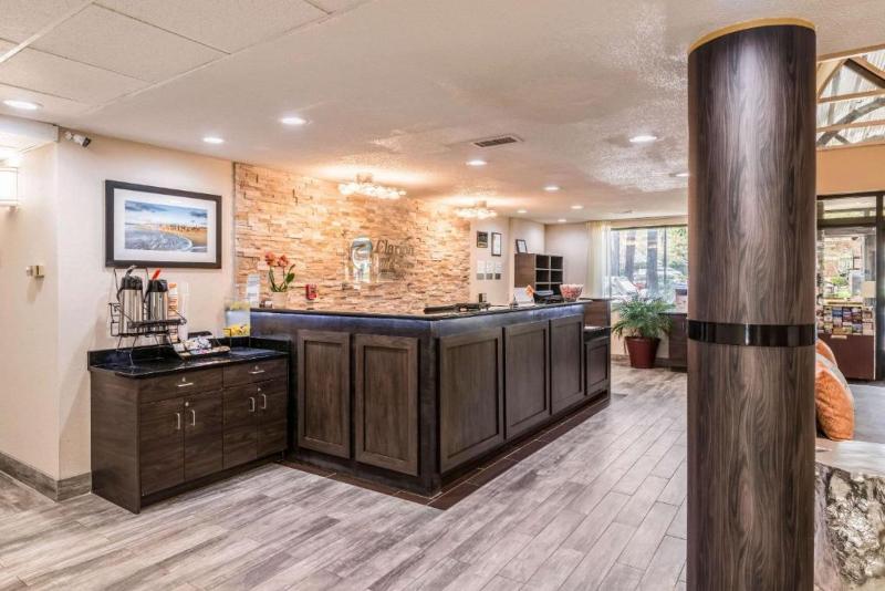 Lake Norman Inn And Suites image