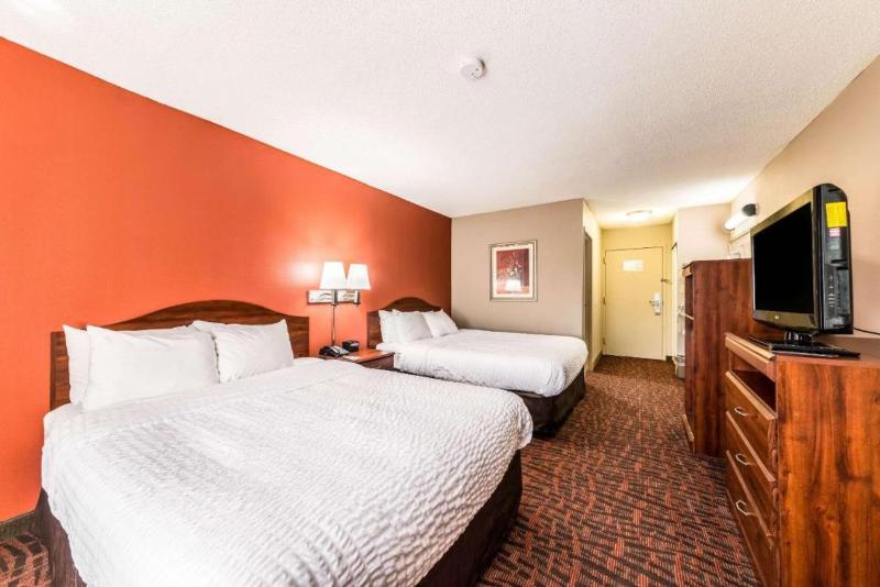 Lake Norman Inn And Suites image