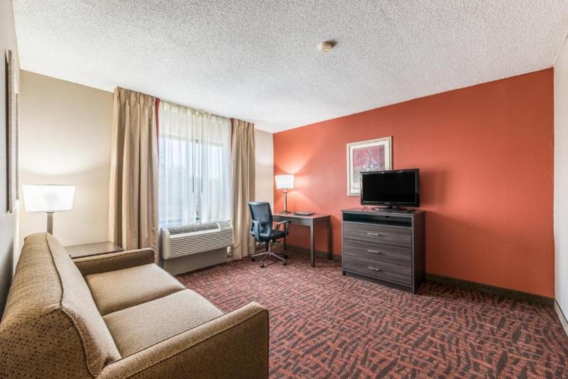 Lake Norman Inn And Suites image