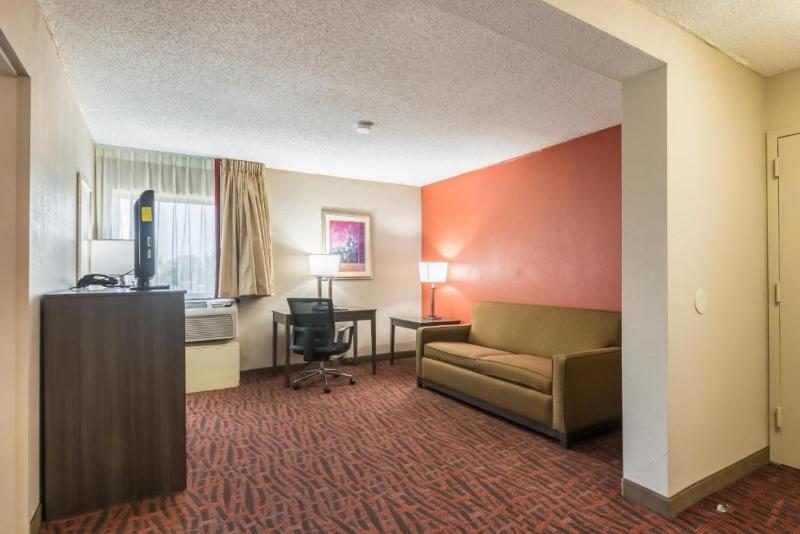 Lake Norman Inn And Suites image