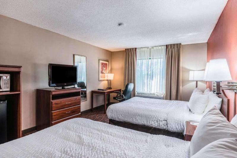 Lake Norman Inn And Suites image
