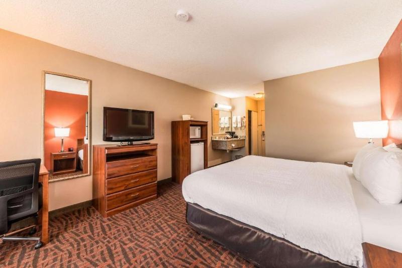 Lake Norman Inn And Suites image