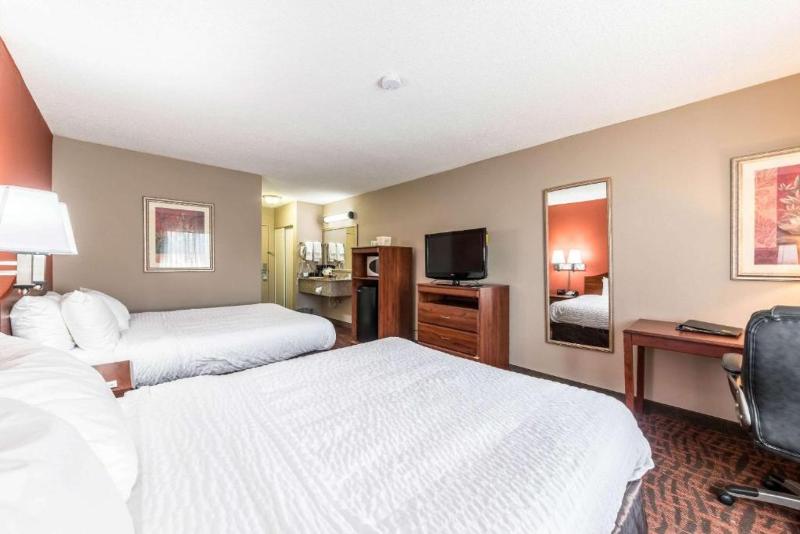 Lake Norman Inn And Suites image