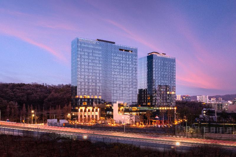 Doubletree By Hilton Seoul Pangyo image