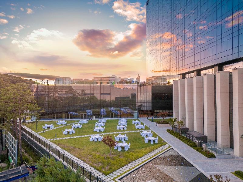 Doubletree By Hilton Seoul Pangyo image