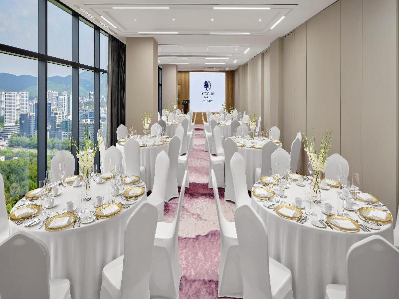 Doubletree By Hilton Seoul Pangyo image