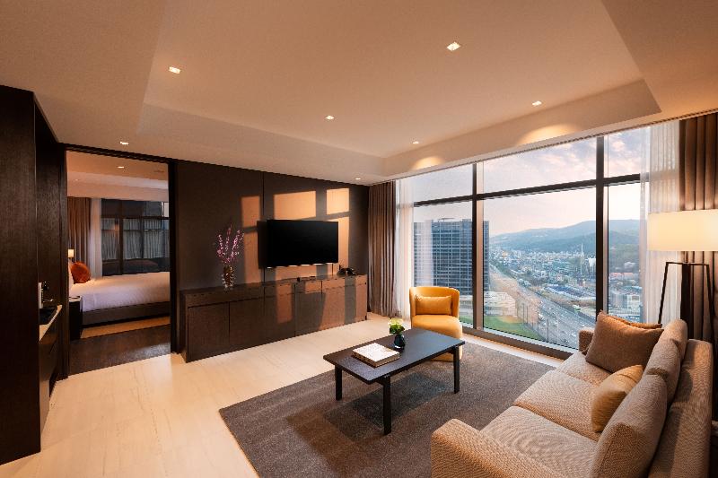 Doubletree By Hilton Seoul Pangyo image
