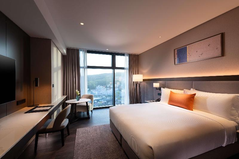 Doubletree By Hilton Seoul Pangyo image