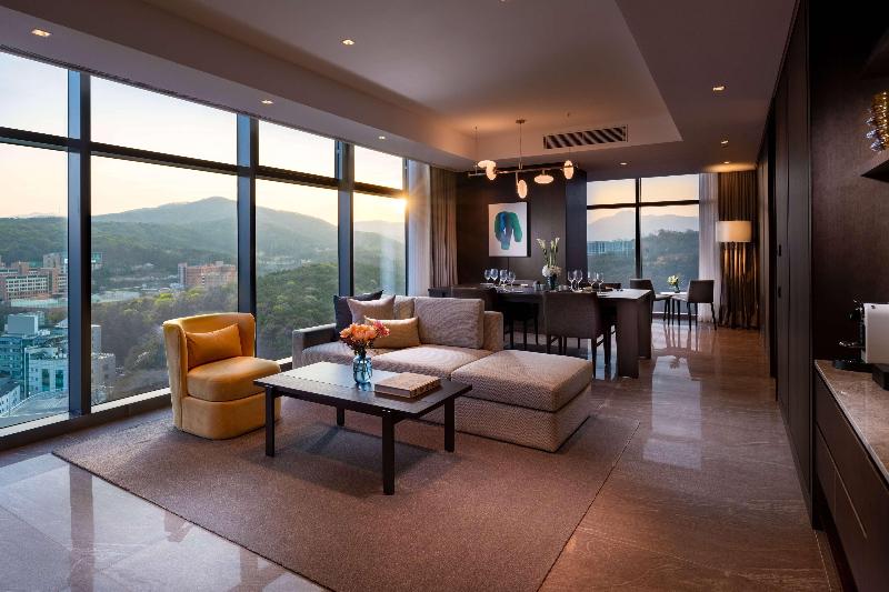 Doubletree By Hilton Seoul Pangyo image