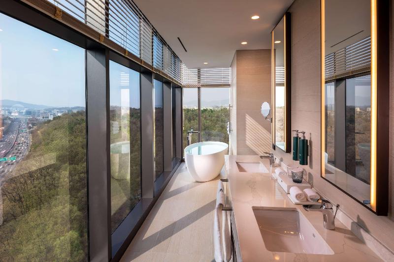 Doubletree By Hilton Seoul Pangyo image