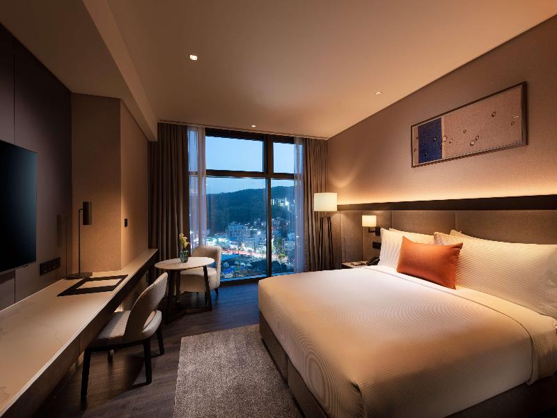 Doubletree By Hilton Seoul Pangyo image