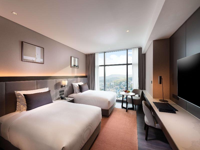 Doubletree By Hilton Seoul Pangyo image