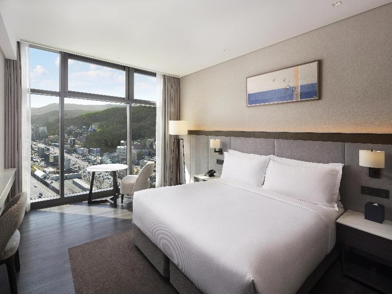 Doubletree By Hilton Seoul Pangyo image