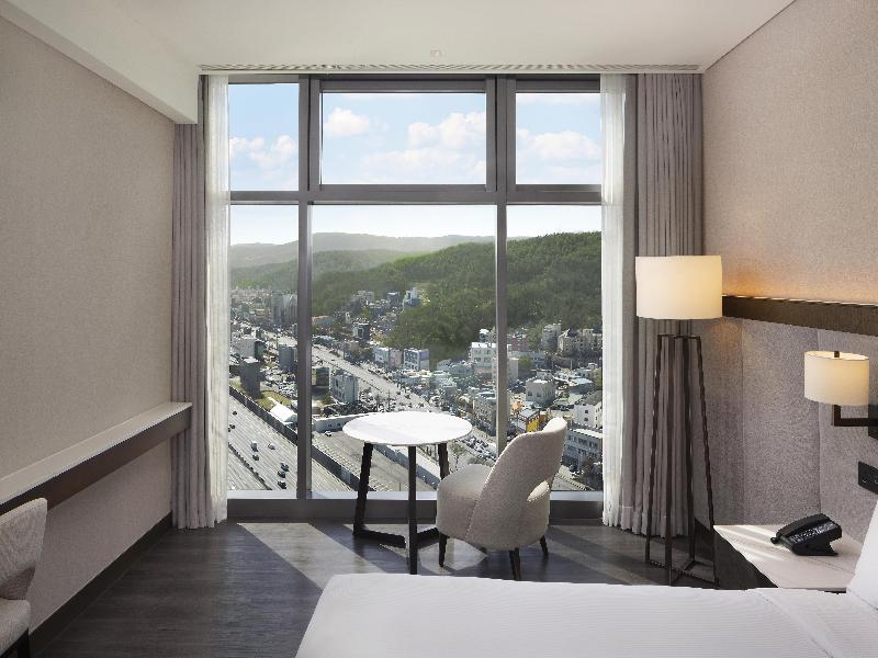 Doubletree By Hilton Seoul Pangyo image