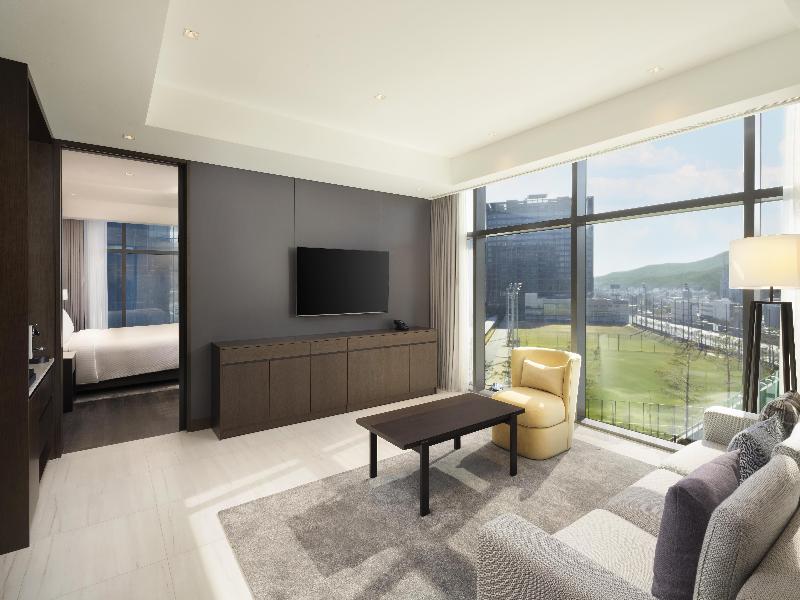 Doubletree By Hilton Seoul Pangyo image