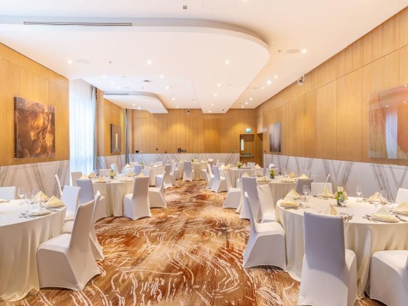 Embassy Suites By Hilton Doha Old Town image